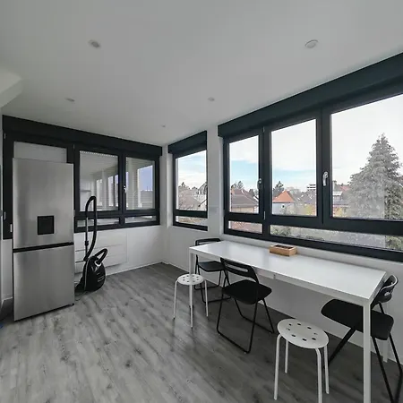 Le 15 - Beau T3 Lumineux Et Confortable- Stationnement Gratuit - Mulhouse Apartamento Riedisheim